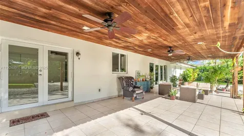 9220 SW 94th Place Miami FL 33176
