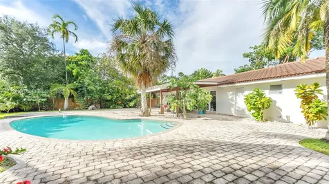 9220 SW 94th Place Miami FL 33176