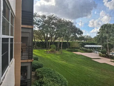 900 St Charles Place Pembroke Pines FL 33026