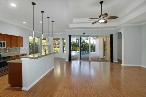 1923 Harbor View Circle Weston FL 33327