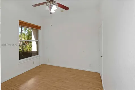 1923 Harbor View Circle Weston FL 33327
