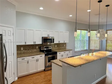 1923 Harbor View Circle Weston FL 33327