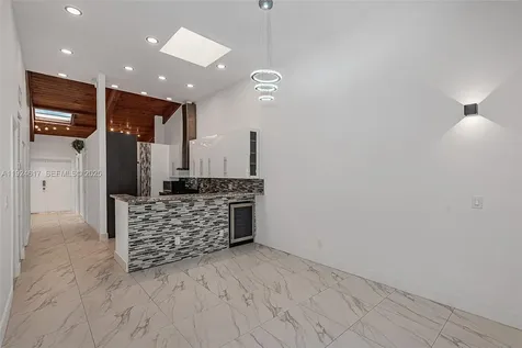 2621 S Parkview Drive Hallandale Beach FL 33009