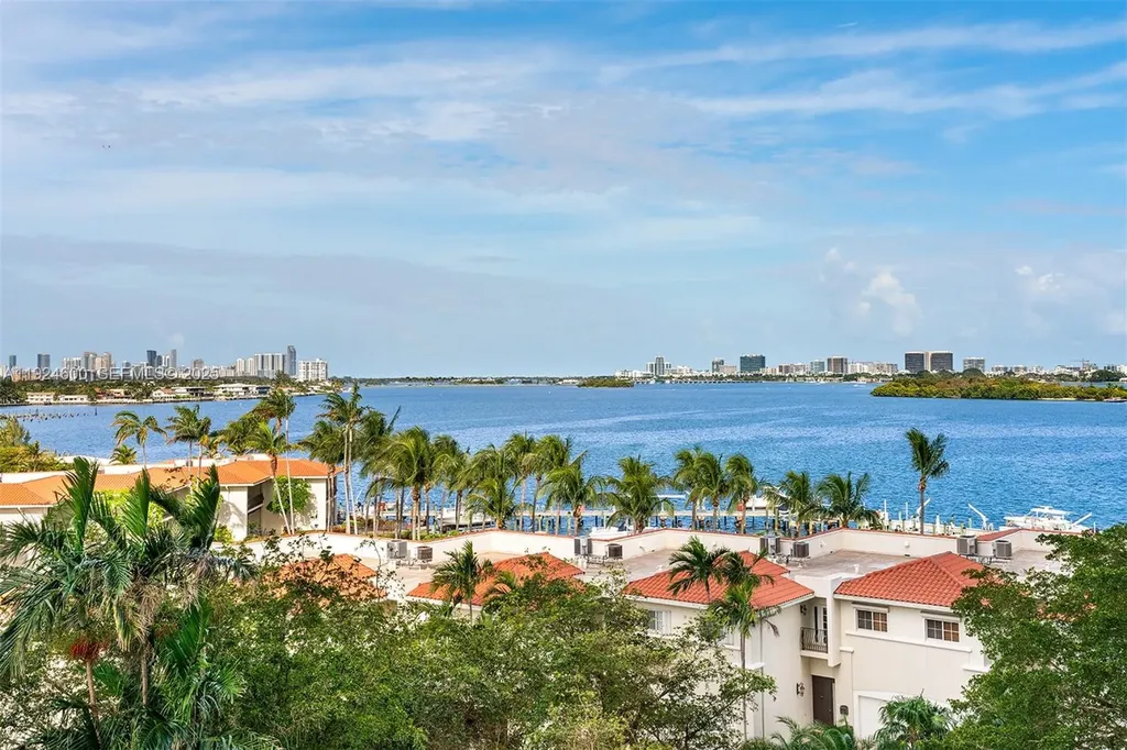 4000 Towerside Terrace Miami FL 33138