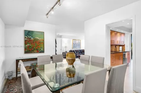 4000 Towerside Terrace Miami FL 33138