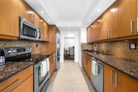 4000 Towerside Terrace Miami FL 33138