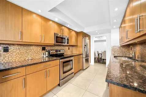 4000 Towerside Terrace Miami FL 33138