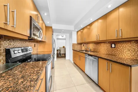 4000 Towerside Terrace Miami FL 33138