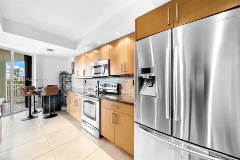 4000 Towerside Terrace Miami FL 33138