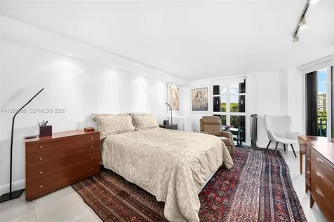 4000 Towerside Terrace Miami FL 33138