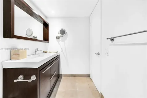 4000 Towerside Terrace Miami FL 33138