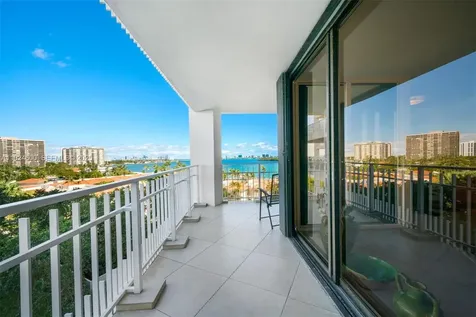 4000 Towerside Terrace Miami FL 33138