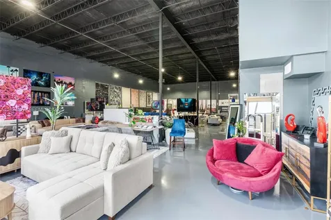 1500 E Commercial Boulevard Oakland Park FL 33334