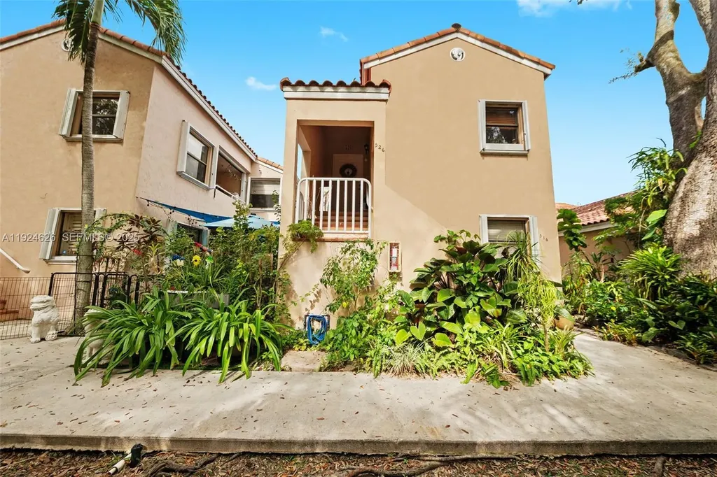 11840 SW 80th Street Miami FL 33183
