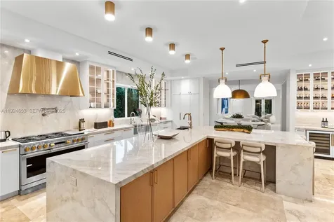 6080 SW 104th Street Pinecrest FL 33156