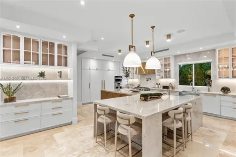 6080 SW 104th Street Pinecrest FL 33156