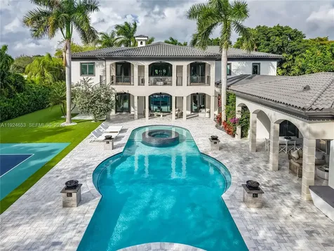 6080 SW 104th Street Pinecrest FL 33156