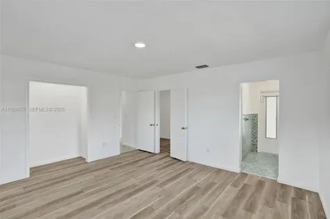 2371 NE 193rd Street Miami FL 33180