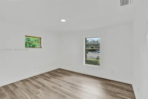 2371 NE 193rd Street Miami FL 33180