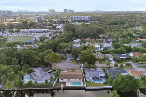 2371 NE 193rd Street Miami FL 33180
