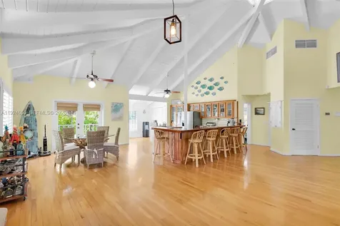 835 70th Street Gulf Marathon FL 33050