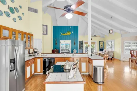 835 70th Street Gulf Marathon FL 33050