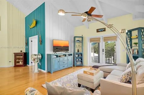 835 70th Street Gulf Marathon FL 33050