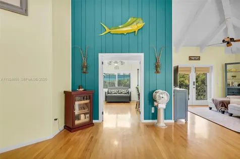 835 70th Street Gulf Marathon FL 33050