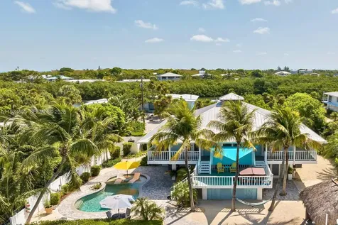 835 70th Street Gulf Marathon FL 33050