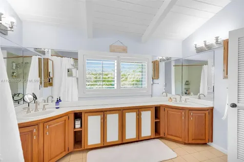 835 70th Street Gulf Marathon FL 33050