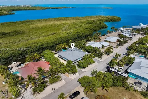 835 70th Street Gulf Marathon FL 33050