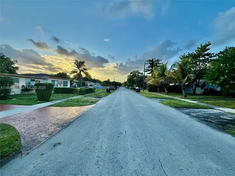1121 NE 154th Terrace North Miami Beach FL 33162