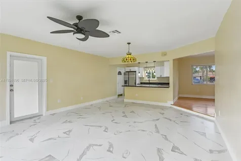 140 NE 161st Street Miami FL 33162