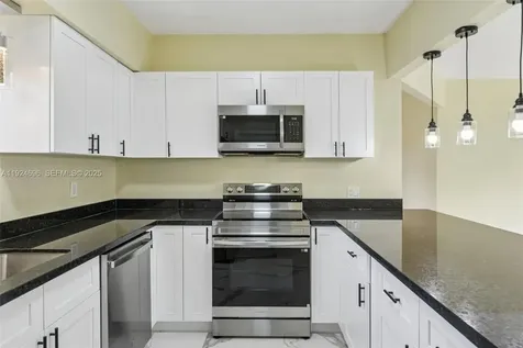 140 NE 161st Street Miami FL 33162