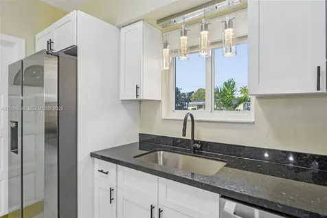 140 NE 161st Street Miami FL 33162