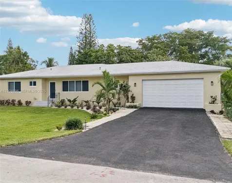 140 NE 161st Street Miami FL 33162