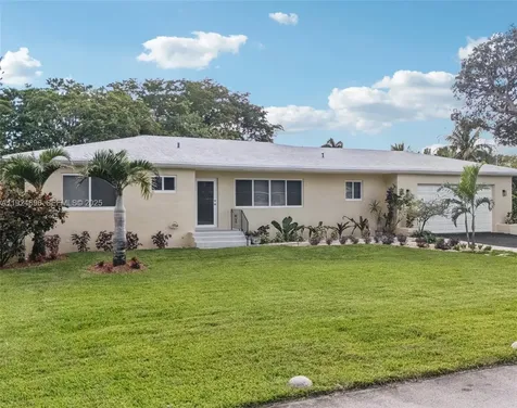 140 NE 161st Street Miami FL 33162