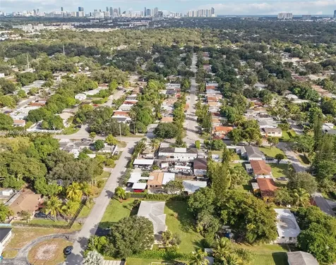 140 NE 161st Street Miami FL 33162