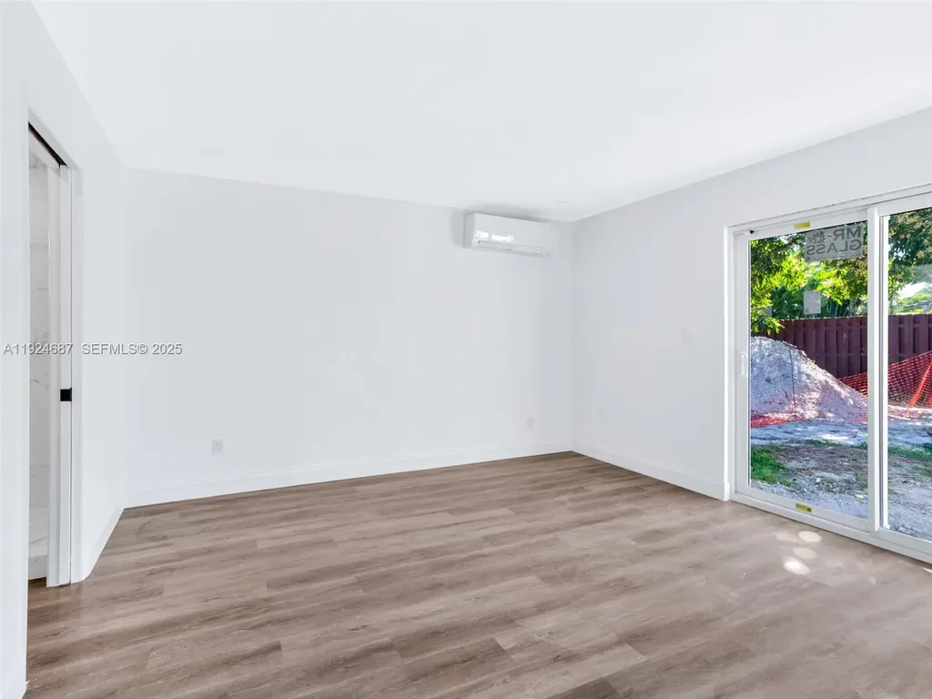 1520 NE 14th Terrace Fort Lauderdale FL 33304