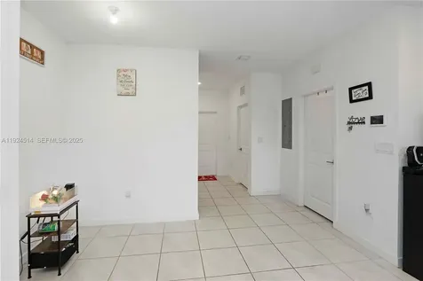 1052 SE 23rd Avenue Homestead FL 33035