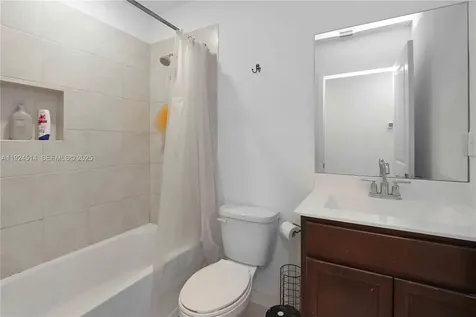 1052 SE 23rd Avenue Homestead FL 33035
