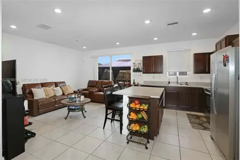 1052 SE 23rd Avenue Homestead FL 33035