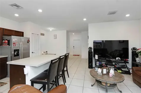 1052 SE 23rd Avenue Homestead FL 33035