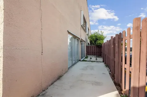 8450 SW 154th Circle Court Miami FL 33193