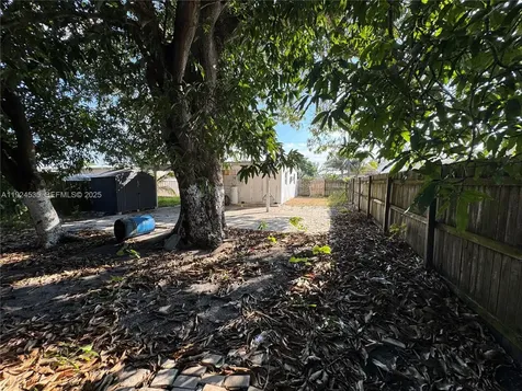 2507 NW 4th Court Pompano Beach FL 33069