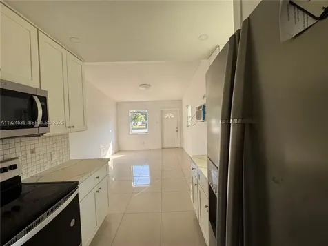 2507 NW 4th Court Pompano Beach FL 33069