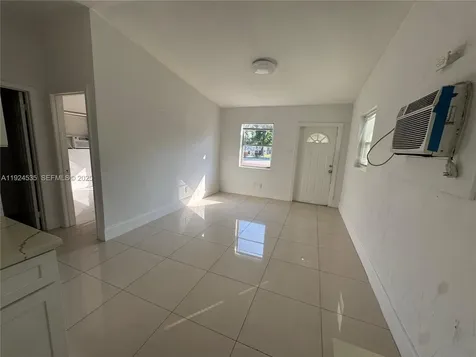 2507 NW 4th Court Pompano Beach FL 33069