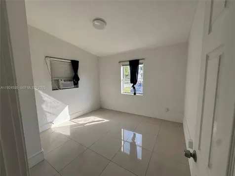 2507 NW 4th Court Pompano Beach FL 33069