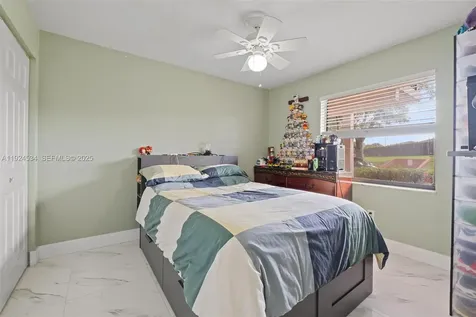821 NE 207th Lane Miami FL 33179