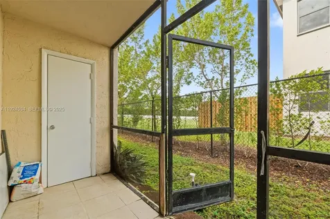 821 NE 207th Lane Miami FL 33179